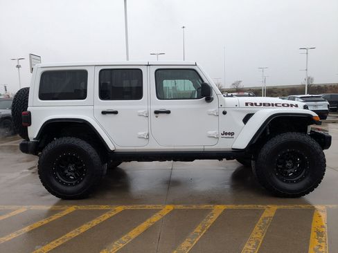 Used 2021 Jeep Wrangler Unlimited Rubicon w/ Uconnect 4C Nav & Sound Group image 7