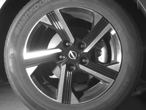 Used 2025 Nissan Sentra SV FWD image 16