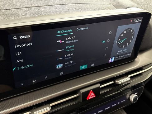 New 2026 Kia Sportage EX FWD image 33