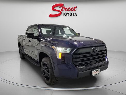 Certified 2026 Toyota Tundra Limited w/ Limited PVM Package AWD/4WD image 5