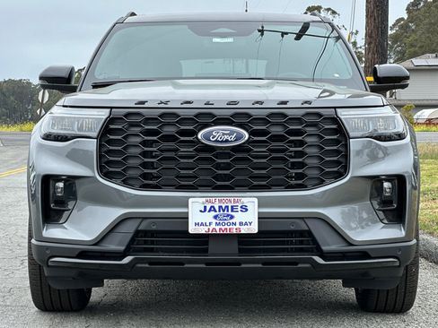 New 2026 Ford Explorer ST-Line w/ ST-Line Street Pack AWD/4WD image 8