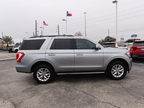 Used 2021 Ford Expedition XLT image 10
