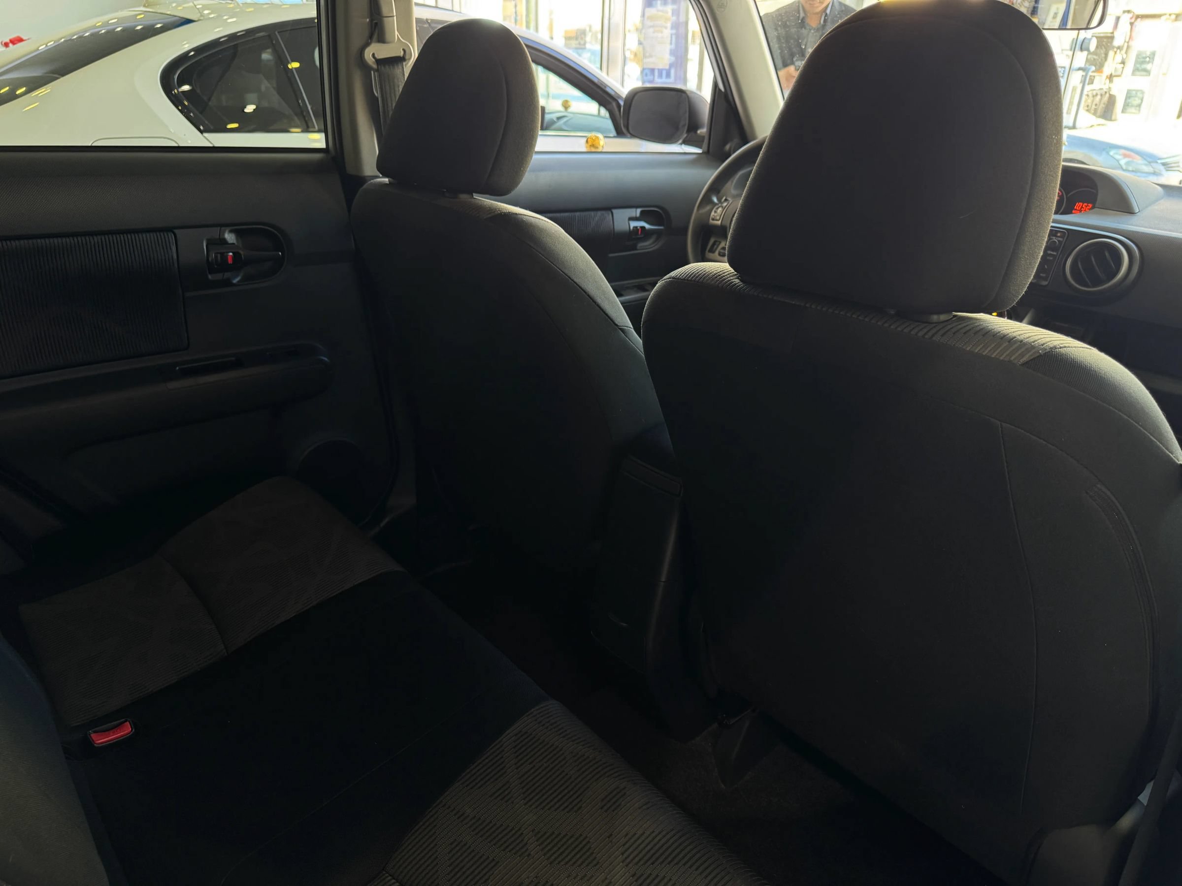 Used 2014 Scion xB FWD image 27