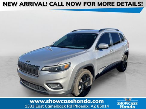 Used 2021 Jeep Cherokee Latitude Plus image 1