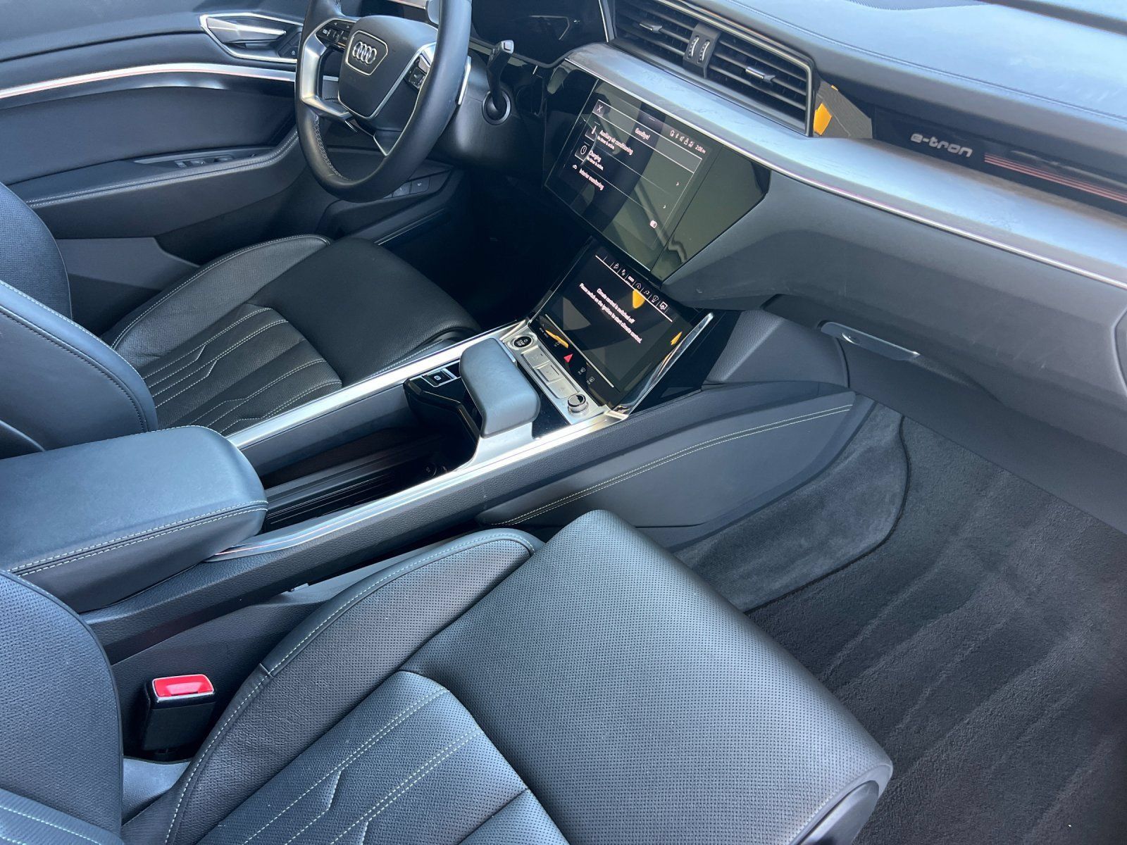 Used 2024 Audi Q8 e-tron Premium Plus w/ Prestige Package AWD/4WD image 16