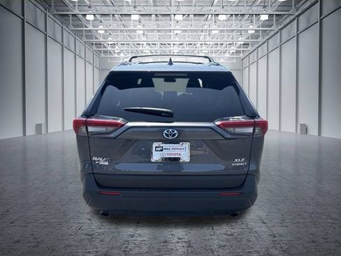 Used 2023 Toyota RAV4 XLE Premium AWD/4WD image 4