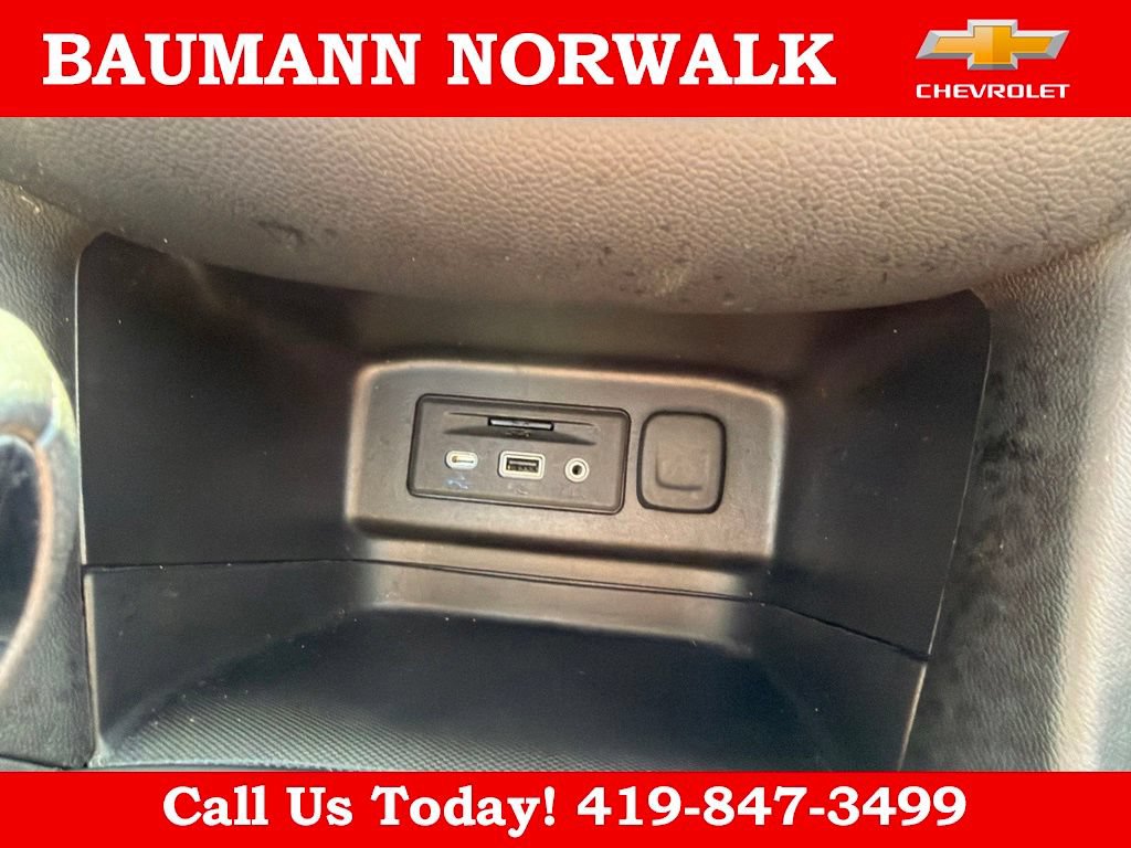 Used 2023 Chevrolet Equinox RS w/ RS Leather Package AWD/4WD image 38