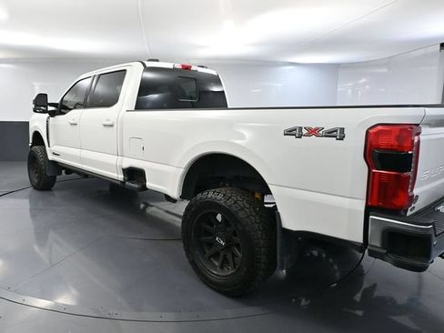 Used 2023 Ford F250 Lariat w/ Lariat Ultimate Package AWD/4WD image 9