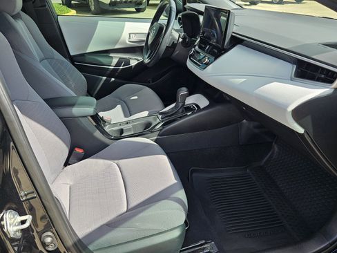 Used 2024 Toyota Corolla SE image 11