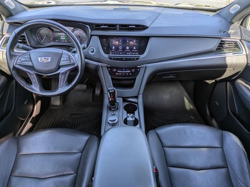 Used 2021 Cadillac XT5 Premium Luxury image 14
