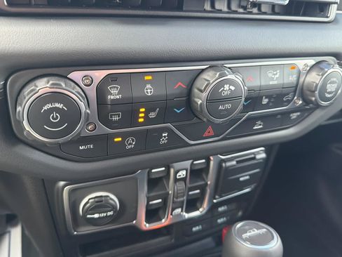 New 2026 Jeep Gladiator Sport AWD/4WD image 27