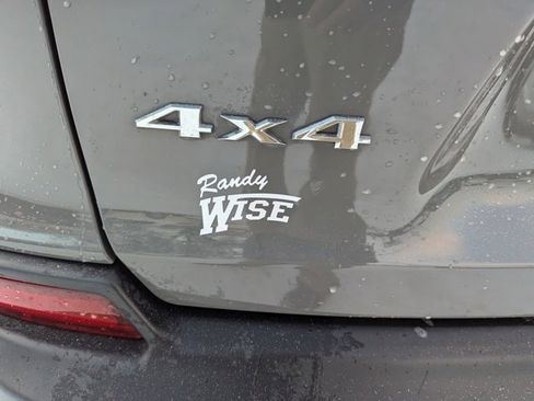 Used 2020 Jeep Cherokee Limited image 23