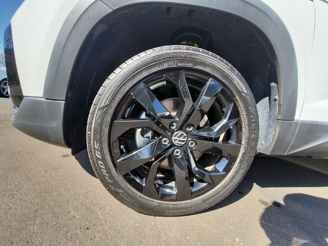 Used 2023 Volkswagen Taos SE w/ Black Wheel Package FWD image 31