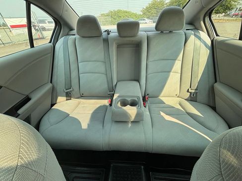 Used 2016 Honda Accord EX image 30