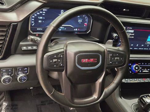 Used 2024 GMC Sierra 1500 AT4 w/ Technology Package AWD/4WD image 34