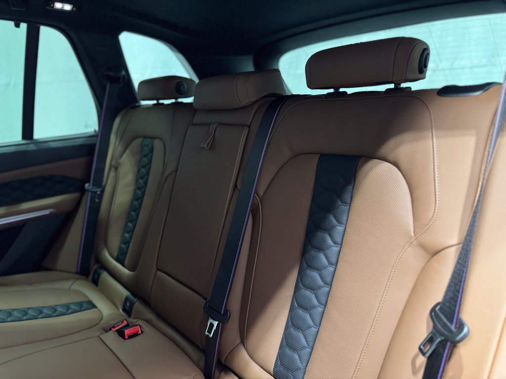 New 2026 BMW X5 M Competition w/ Executive Package AWD/4WD image 26