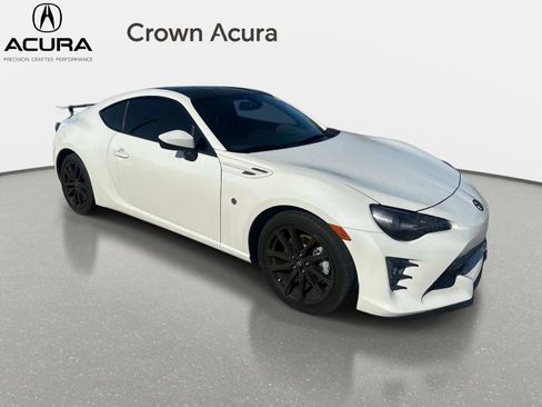 Used 2019 Toyota 86 RWD image 9