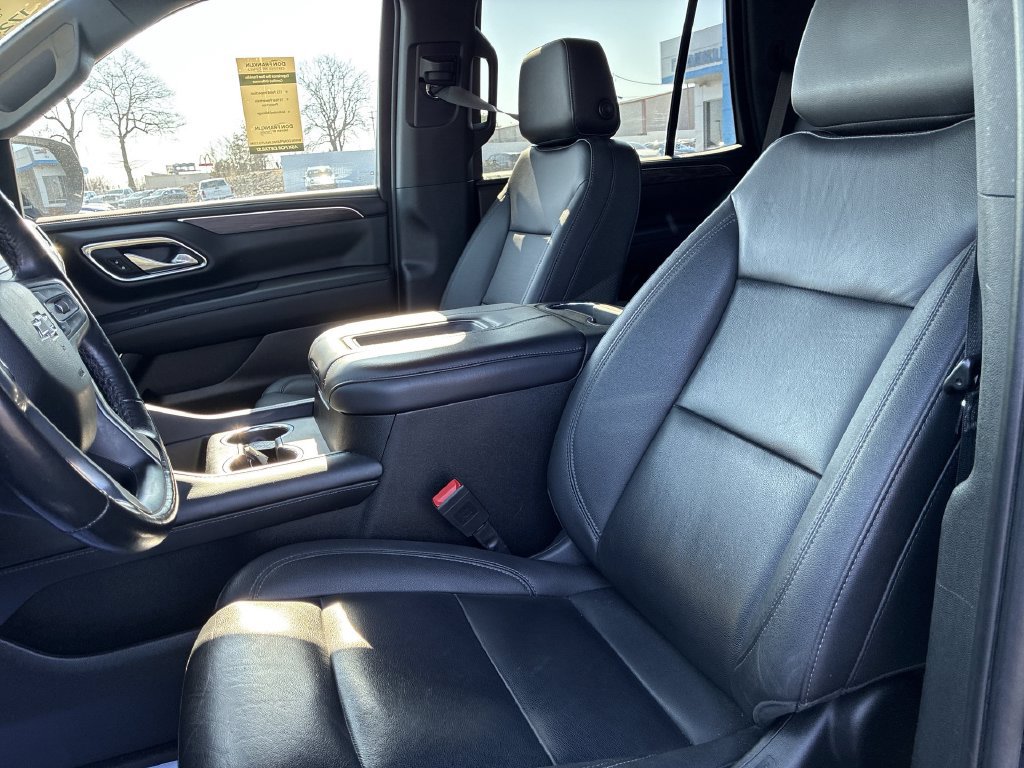 Used 2023 Chevrolet Tahoe Z71 w/ Luxury Package AWD/4WD image 11