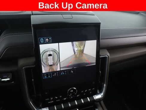 Used 2025 GMC Yukon Denali Ultimate w/ LPO, Floor Liner Package AWD/4WD image 27