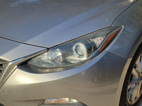 Used 2016 MAZDA MAZDA3 i Sport w/ Preferred Equipment Package image 6