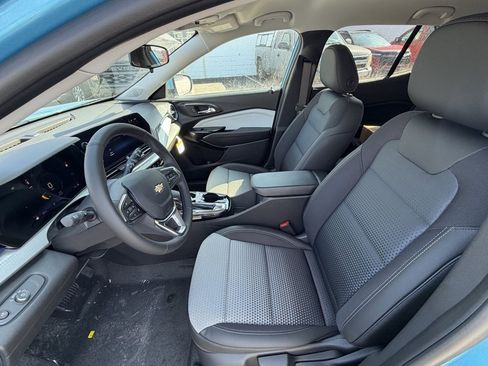 New 2026 Chevrolet Trax LT w/ Driver Confidence Package image 7