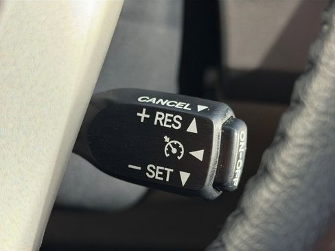 Used 2012 Toyota Prius Four image 25