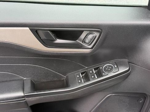 Used 2022 Ford Escape SE AWD/4WD image 16