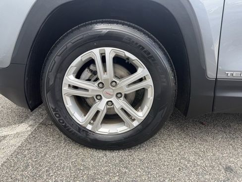 Used 2019 GMC Terrain SLE w/ Driver Convenience Package image 13