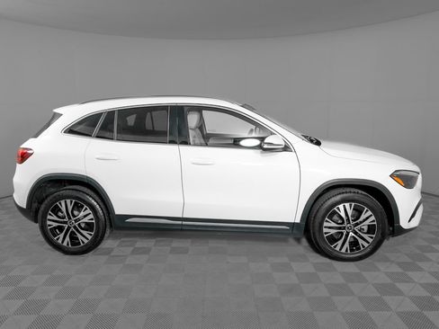 Used 2025 Mercedes-Benz GLA 250 4MATIC image 4