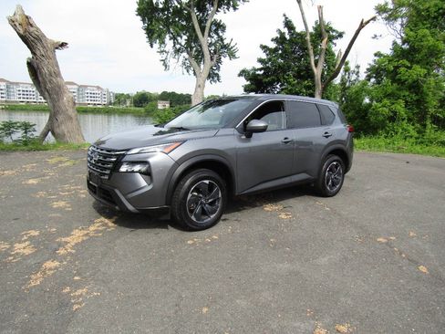 Used 2025 Nissan Rogue SV AWD/4WD image 32