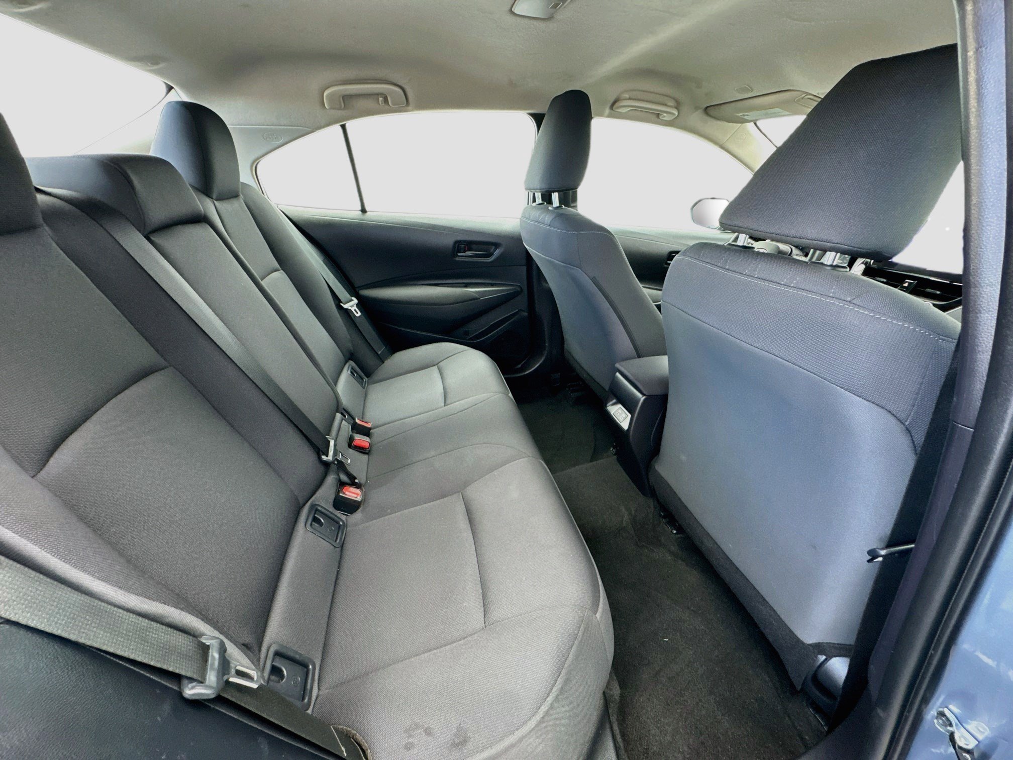 Used 2025 Toyota Corolla LE FWD image 18