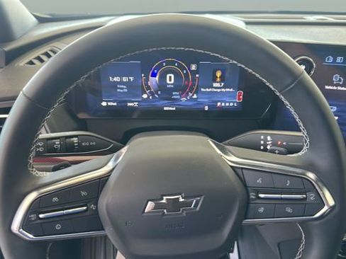 Used 2026 Chevrolet Traverse Z71 AWD/4WD image 14