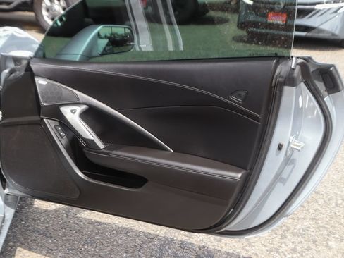 Used 2017 Chevrolet Corvette Stingray Coupe w/ 1LT RWD image 41