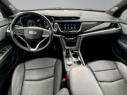 Used 2024 Cadillac XT6 Sport w/ LPO, Floor Liner Package AWD/4WD image 9