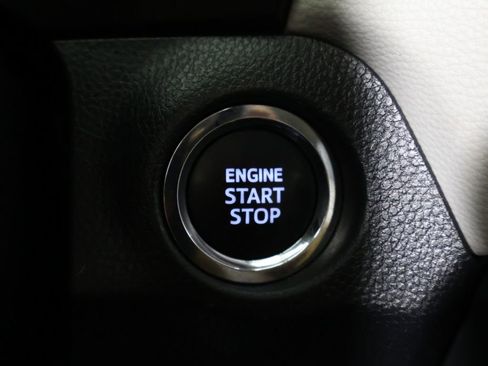 Used 2024 Toyota RAV4 XLE AWD/4WD image 37