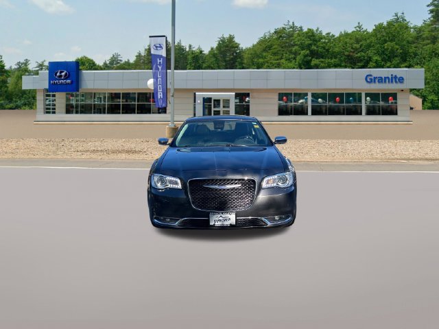 Used 2019 Chrysler 300 Limited w/ Safetytec Plus Group AWD/4WD image 3