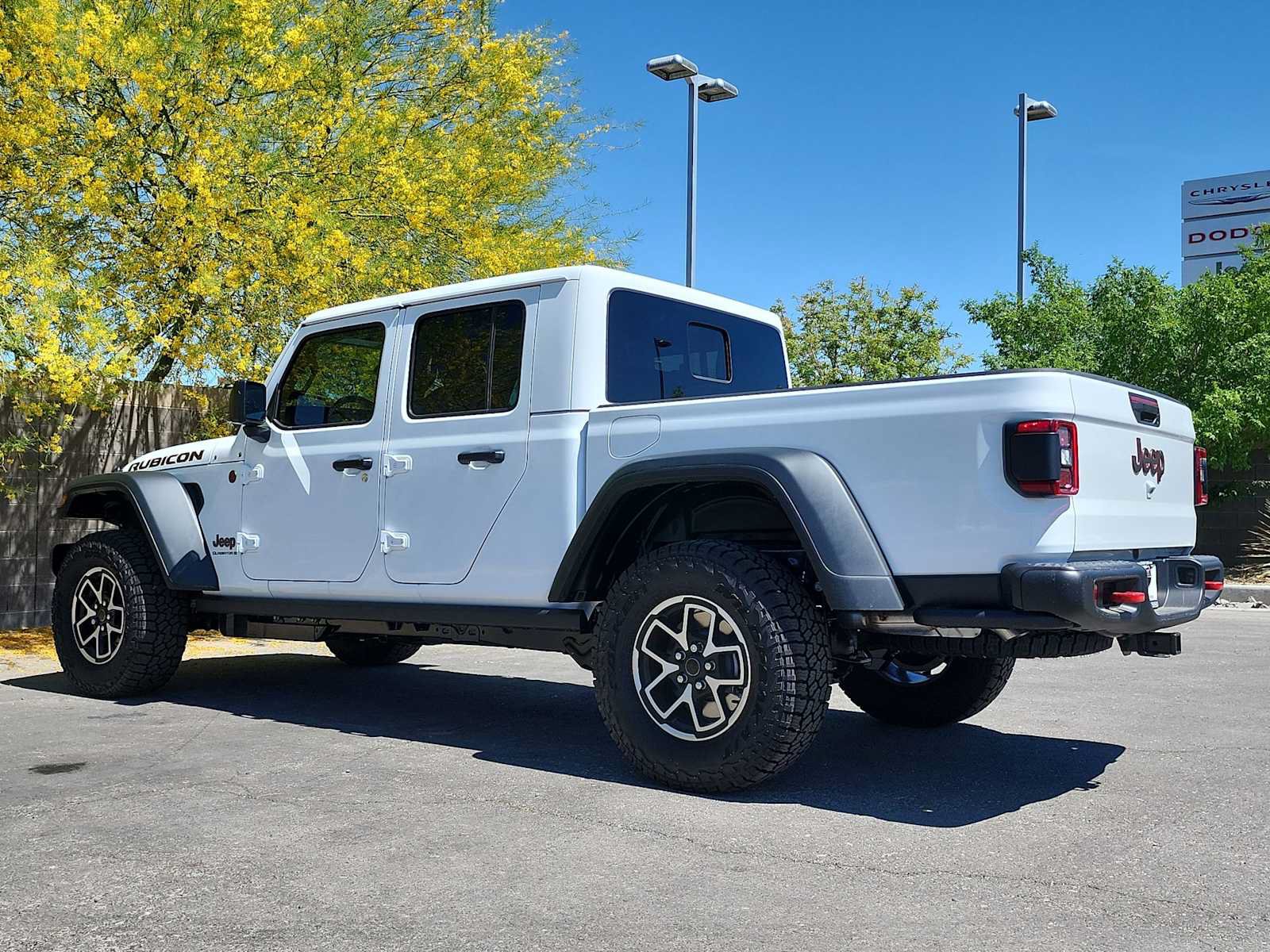 New 2026 Jeep Gladiator Rubicon w/ Steel Power Dome Hood Package AWD/4WD image 7