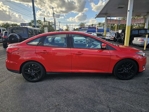 Used 2016 Ford Focus SE w/ Equipment Group 201A image 15