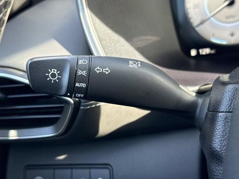 Used 2023 Hyundai Santa Fe SEL w/ Premium Package image 10