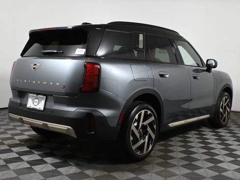 Used 2025 MINI Cooper Countryman S w/ Comfort Package Max image 7