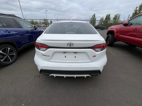 Used 2020 Toyota Corolla SE FWD image 3
