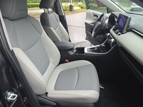 Used 2024 Toyota RAV4 XLE Premium FWD image 10