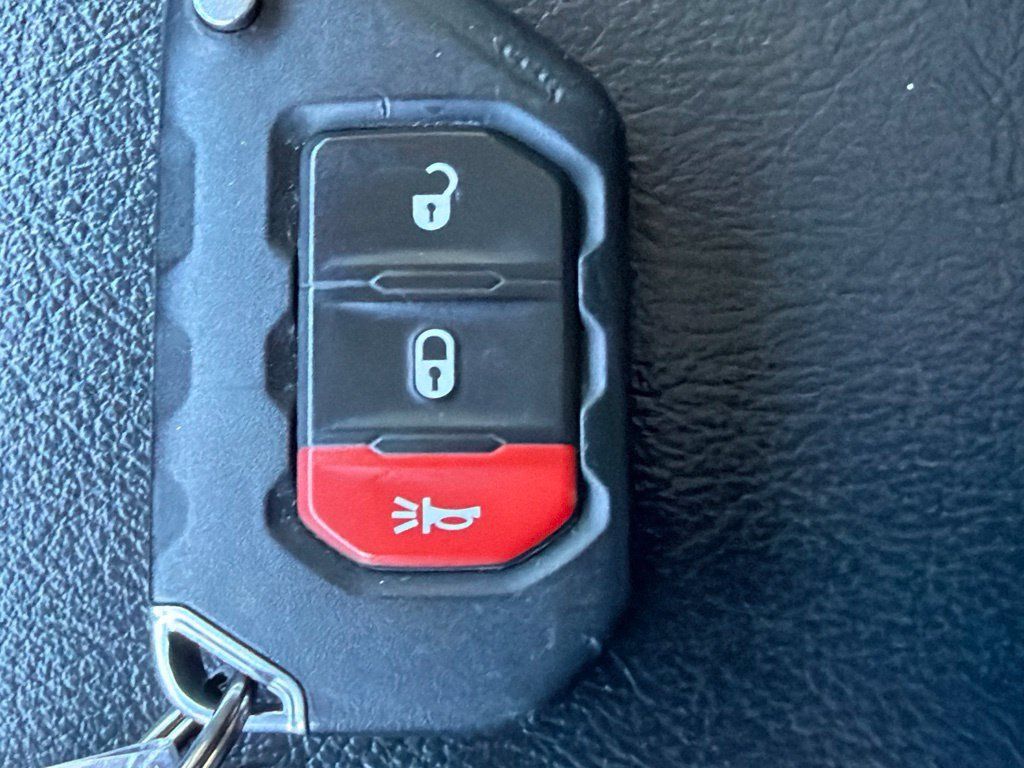 Used 2020 Jeep Wrangler Unlimited Sport S AWD/4WD image 22