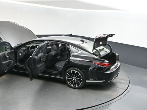 Used 2023 Lexus LS 500h AWD w/ Luxury Package image 2
