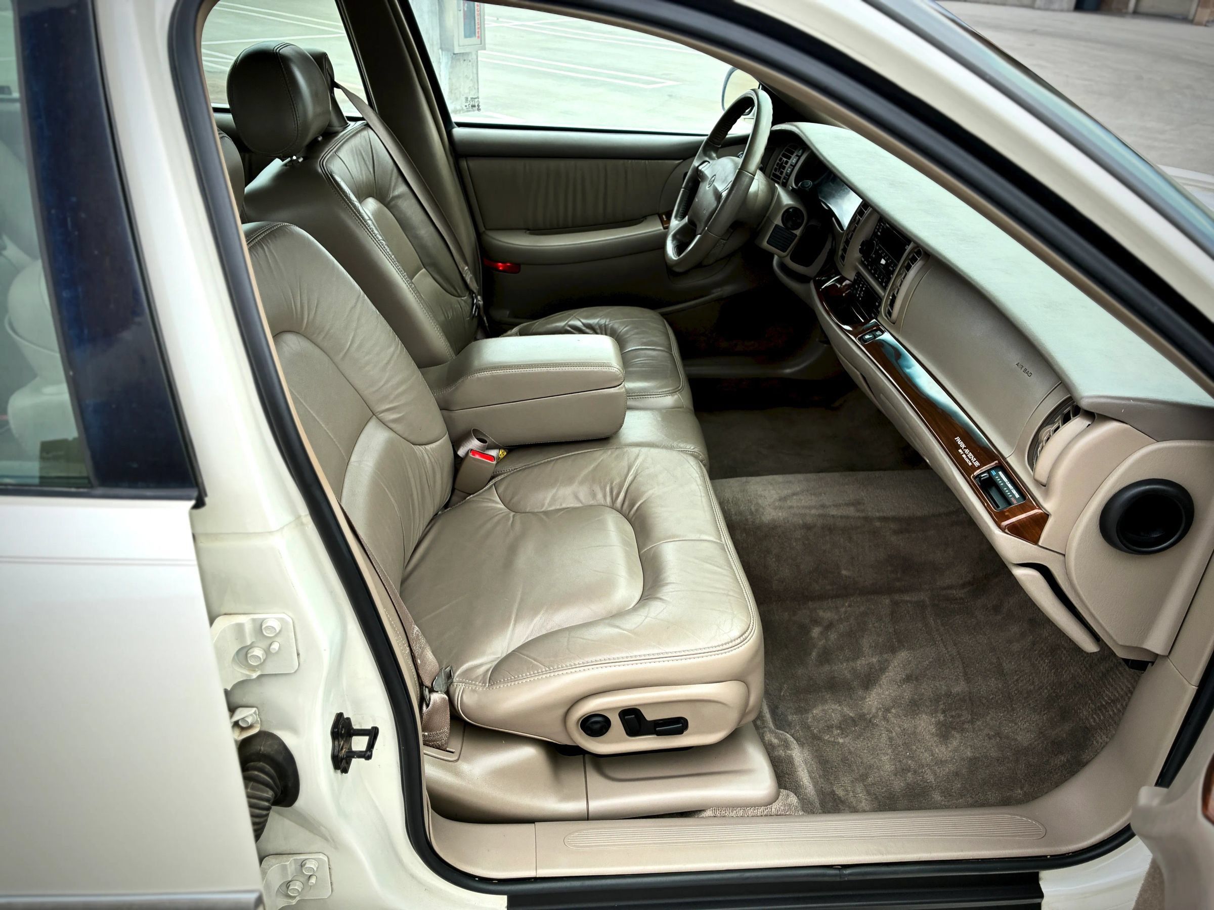 Used 2002 Buick Park Avenue w/ Prestige Pkg FWD image 49
