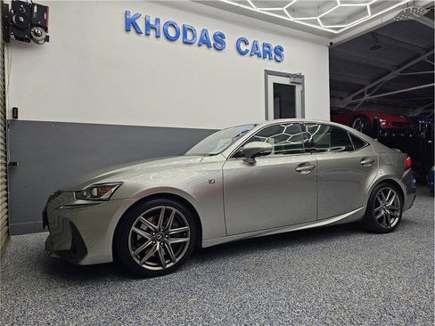Used 2017 Lexus IS 200t RWD image 2