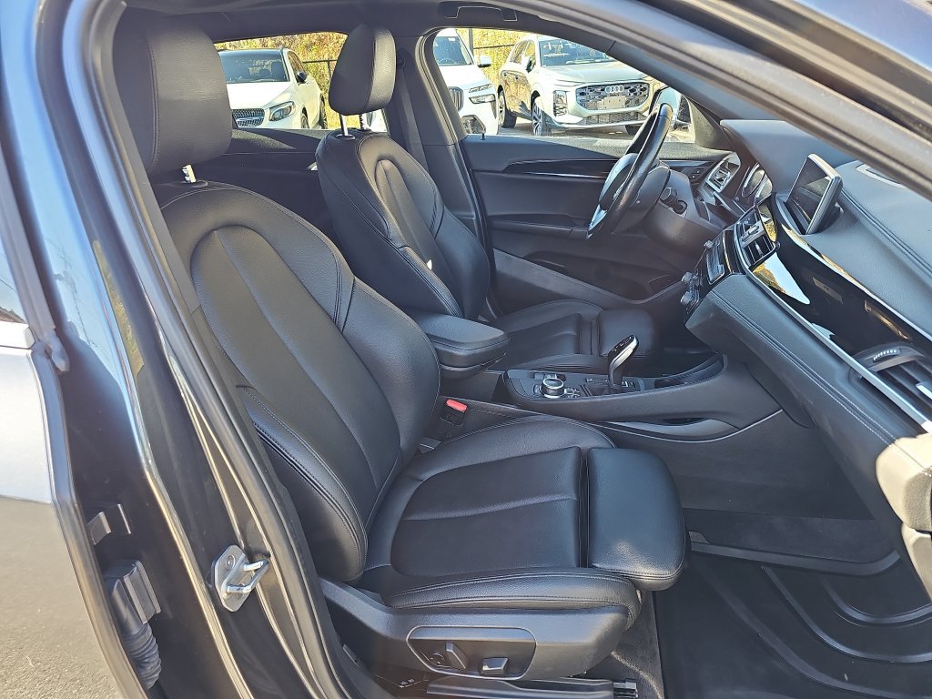 Used 2020 BMW X2 xDrive28i w/ Convenience Package AWD/4WD image 11