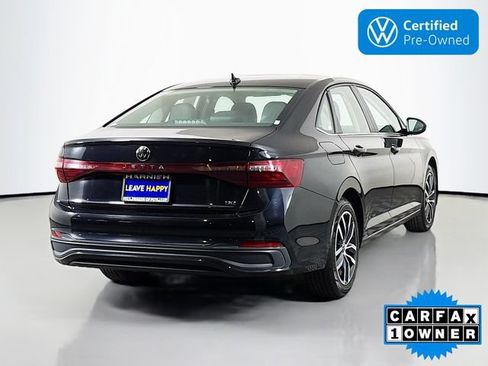 Used 2025 Volkswagen Jetta SE FWD image 7