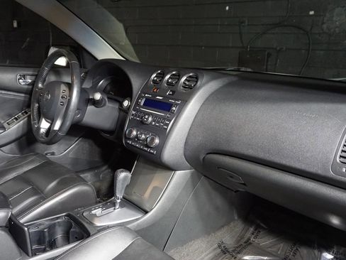 Used 2008 Nissan Altima 3.5 SE w/ Premium Pkg FWD image 16
