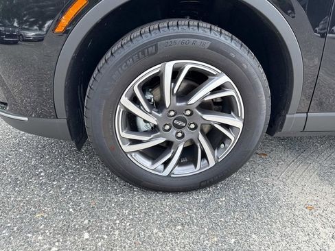 New 2025 Lincoln Corsair FWD w/ Equipment Group 101A image 10